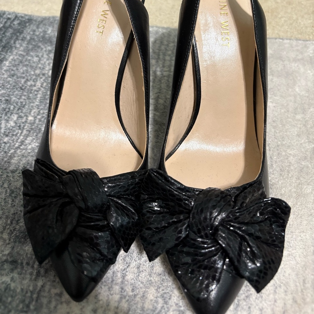 Nine West Black Heels with Bow Accent Brand New no Box